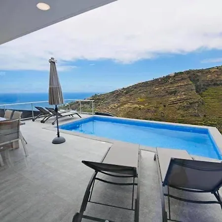 Golden Charm Villa *