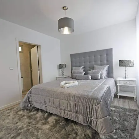 Golden Charm * Tabua (Madeira)