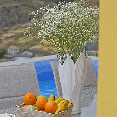 Golden Charm * Tabua (Madeira)