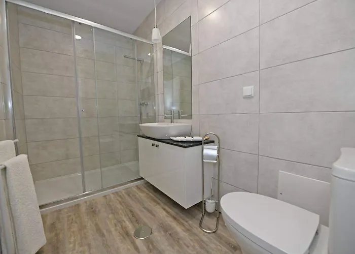 Villa Golden Charm *